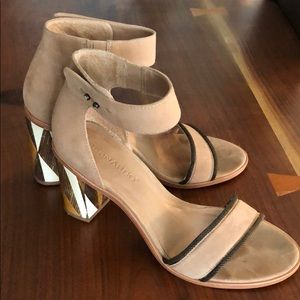 Bernardo Hayden Sandals